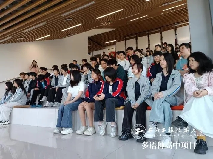 校園動(dòng)態(tài)日語(yǔ)國(guó)際高中-五月光華 向陽(yáng)而行——工程大多語(yǔ)種高中5月晨會(huì)教育紀(jì)實(shí)